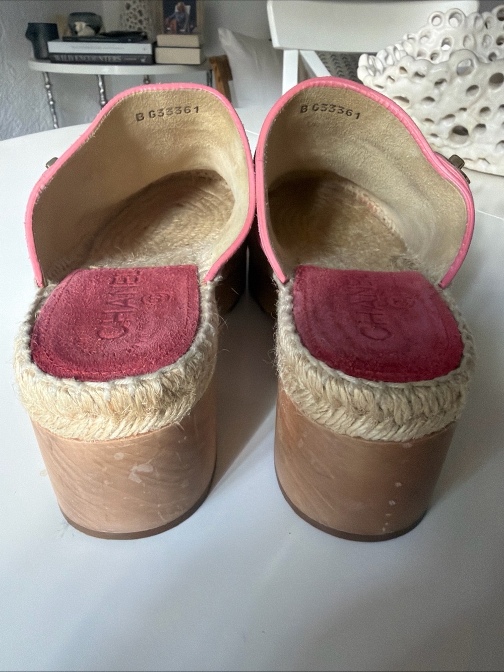 CHANEL Pink Suede Espadrille Clog Mules with Gold CC - Picture 3 of 7